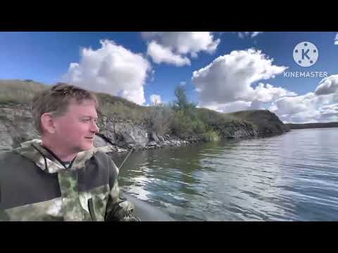 Видео: 🎣Кто куда,а мы на рыбалку! Рыбачим с лодки, ловим щуку, окуней🔥
