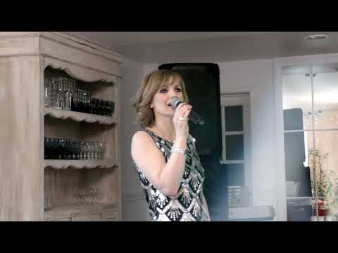 Видео: Любимому сыну в день свадьбы