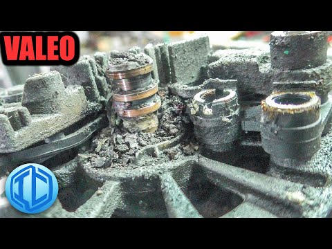 Видео: Как выглядит катастрофа в генераторе. Renault Trafic пропала зарядка