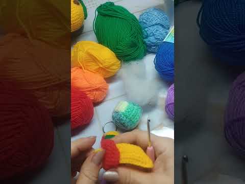 Видео: Брелок#мячик# игрушка# спасибо за мк@