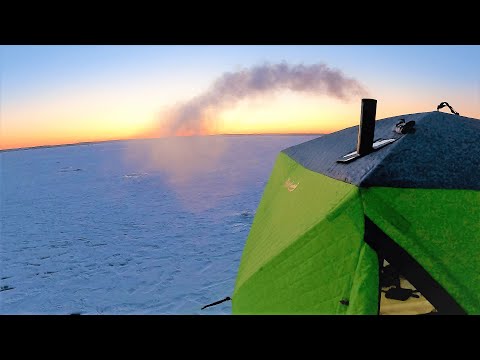 Видео: РАЗЛОМ НА МИНСКОМ МОРЕ! НОЧНАЯ РЫБАЛКА С ПЕЧКОЙ! БЫТ В ПАЛАТКЕ!