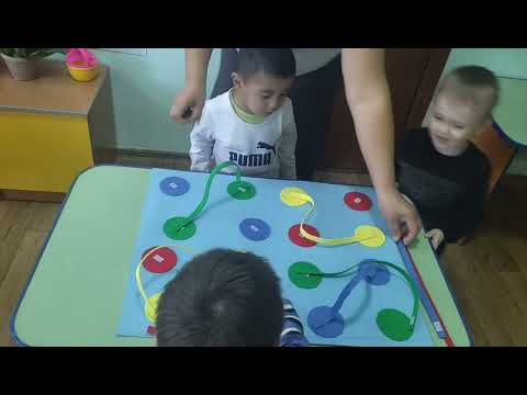 Видео: №122 Ақ көгершін б/б. №2 "БАЛАУСА" кіші топ. Сенсорика түстер.