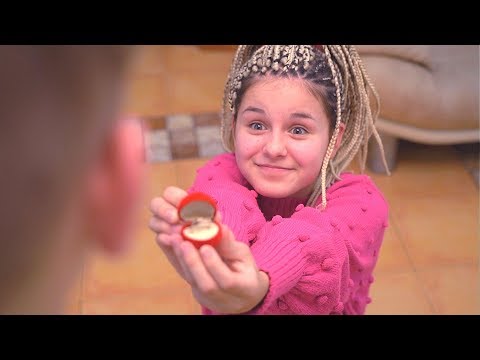 Видео: Призналась Парню в ЛЮБВИ, а он СБЕЖАЛ