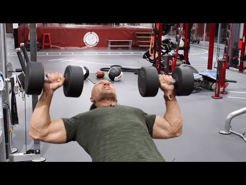 Видео: О наборе мышечной массы в зимнее время // Посещение школы в Усть-Луга.