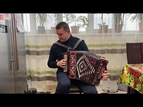 Видео: Ямаха отдыхает!!! Полька на електро гармошке.