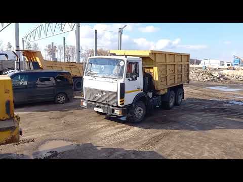 Видео: Маз 5516👊 Чистый Четверг в Кабине Самосвала👍Новые Ламбрекены👌