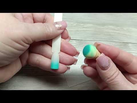 Видео: Мои фишки, как сделать плавный переход в омбре аэропуффингом и стемпинг .