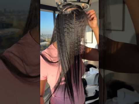 Видео: Накладные волосы на заколках для темнокожих женщин | Быстрая и простая укладка натуральных волос ...