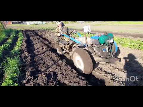 Видео: Плуг Утюжок! Пашу, и не только.