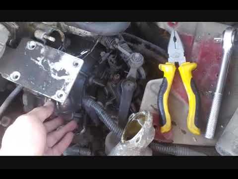 Видео: Замена термостата geely ck