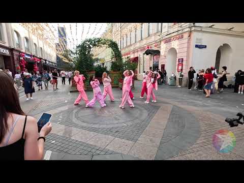 Видео: 🔥Красивые танцы на Никольской улице в Москве!!! Такого Вы еще не видели!! 😅 👍