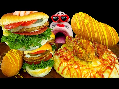 Видео: ASMR MUKBANG :) пицца с кукурузным сыром, мини-бургер и шоу поедания курицы с сыром!