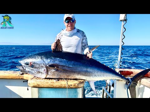 Видео: Ловим Голубого Тунца . Рыбалка в Турции День 1