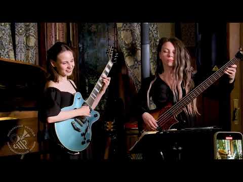 Видео: Выступление Ансамбля Института Современного Искусства на Разноцветном Джазе