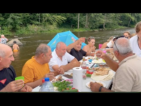 Видео: Готовим хашламу и шашлык среди хорошей компании друзей на природе 👍🏼