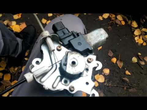 Видео: Профилактика стеклоподьемника Mitsubishi Outlander 2003-2008 и не только