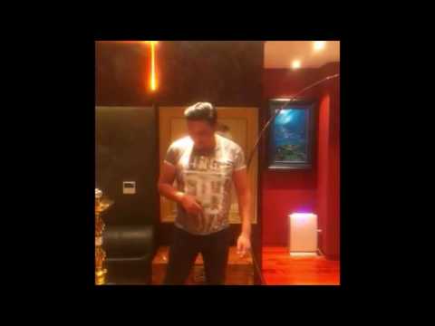 Видео: МУГЖ Г.Ариунбаатар Караокед дуулсан бичлэг