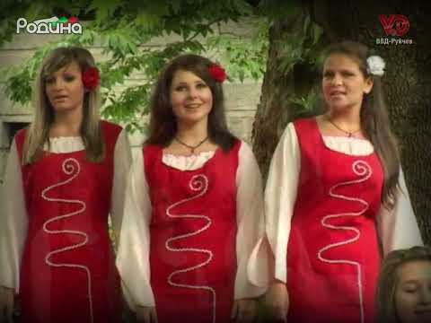 Видео: Моле пиле, славей пиле - Фолклорна група към НХГ "Св. св. Кирил и Методий"