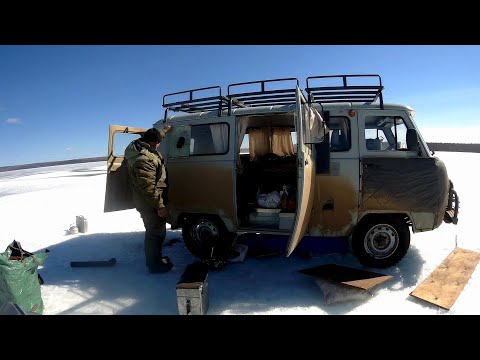 Видео: НА "БУХАНКЕ"С НОЧЕВОЙ!!ПОДЛЕДНАЯ РЫБАЛКА ПОЧТИ ЛЕТОМ!
