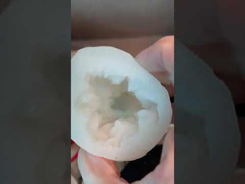 Видео: Обзор шкафа мастера  по  литью  смолы. Молды, инструменты.