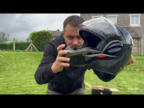 Видео: Обзор шлема Scorpion Exo-Tech Evo Carbon.