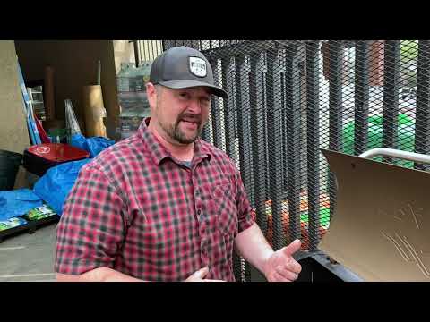 Видео: Руководство по очистке застрявшего шнека на дровяном гриле Traeger