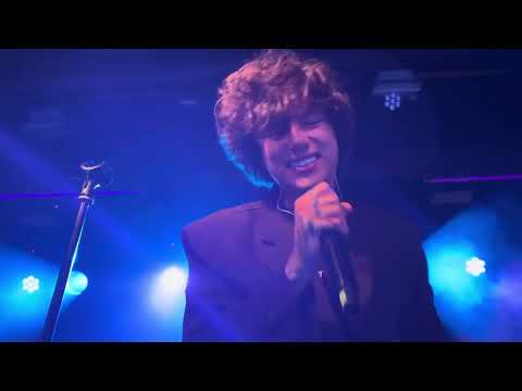 Видео: Xolidayboy - Плакса - Первый акустический концерт // Москва, 15 сентября 2023 #лучшее #xolidayboy