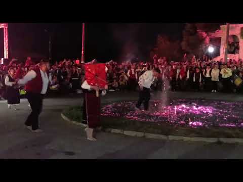 Видео: Огненият танц в село Българи 2025