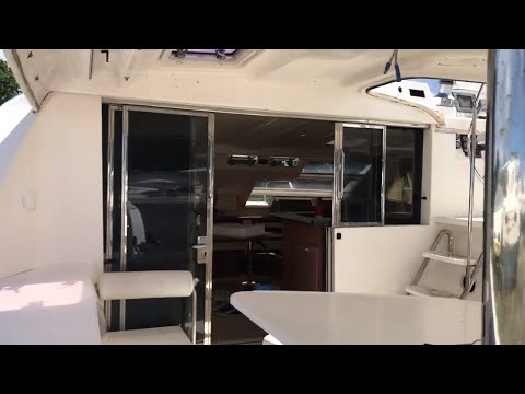 Видео: 19. Катамаран Robertson & Caine Moorings 4600 2012, разбитый, но выживший, после урагана “Ирма“
