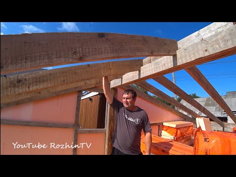 Видео: Стройка фермы. Часть 4. Утепление крыши пеноплэксом.