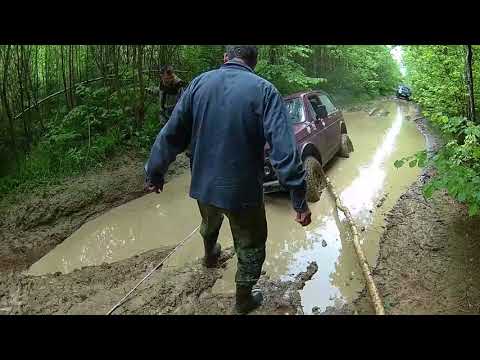 Видео: Нива URBAN 5D рвет всех на бездорожье