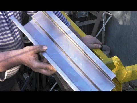 Видео: ГАЗ 24-10. 11 часть. Самодельные вставки пола, лонжерона и короба порожка.