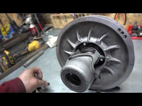 Видео: Вариатор ведомый Снегоходов BRP  устройство и как собирать