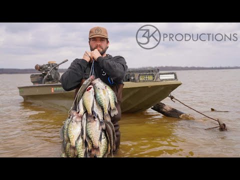 Видео: В поисках краппи в Миссисипи | Низкая вода и крупная рыба