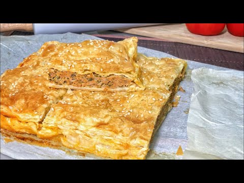 Видео: Сочный мясной пирог из готового слоеного теста! Быстрый пошаговый рецепт.