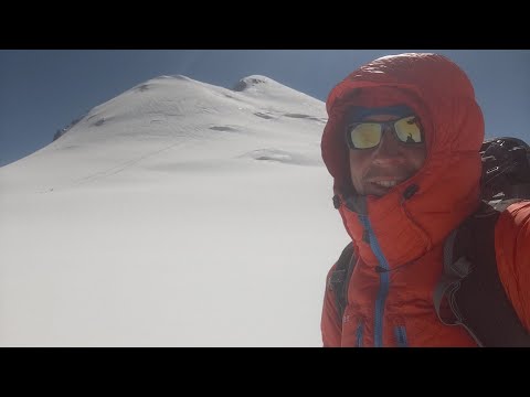 Видео: Казбек! Что это вообще было? Соло восхождение от кармадонских ванн.