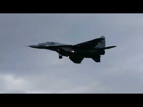 Видео: Мы офицеры ВВС!