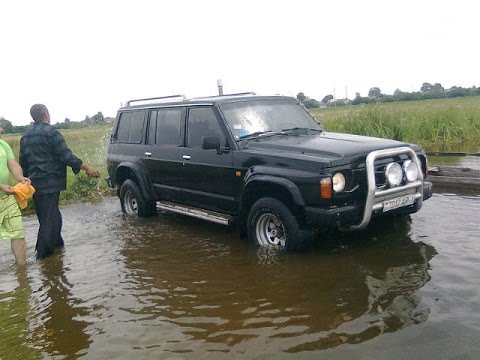 Видео: Тэст-драйв Нисан патрол 4.2 бензин. Слабонервным не смотреть.