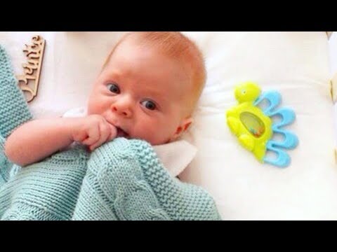 Видео: КАК СТИРАТЬ РУКАМИ ДЕТСКИЙ ПЛЕД ИЗ МЕРИНОСОВОЙ ШЕРСТИ. СТИРКА ПЛЕДА ИЗ ЛЮБОЙ ПРЯЖИ