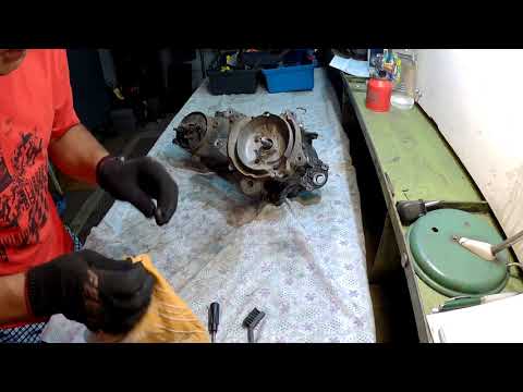 Видео: О замене сальников коленчатого вала