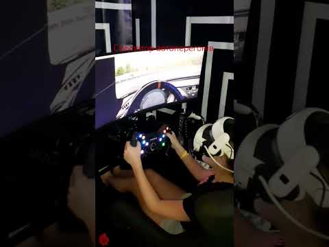 Видео: Una sala de juegos de realidad virtual ha abierto en Calpe ! Сімулятор автоперегонів !