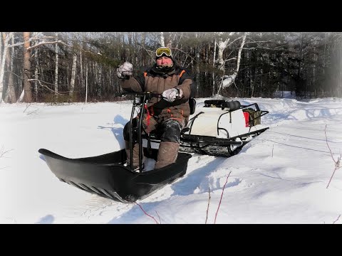 Видео: Супер Проходимый мотобуксировщик для глубокого снега Snowdog twin pro.