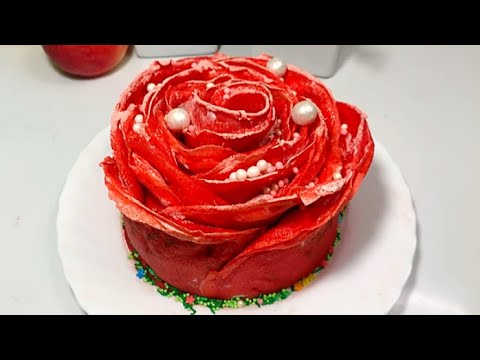 Видео: 🌹🥞🎂ТОРТ без духовки. Роза из блинов с кремом и малиной.