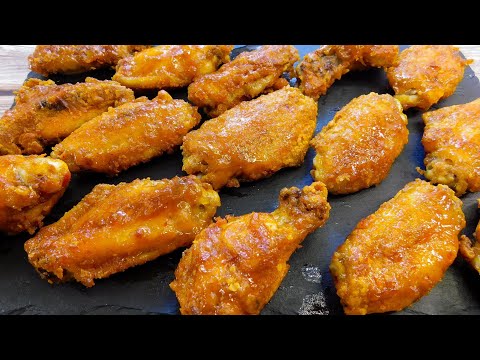 Видео: Хрустящие и сочные! Крылышки в духовке по особому рецепту | Куриные крылышки в панировке