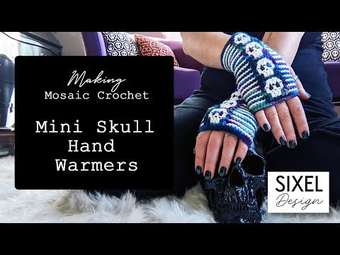 Видео: Мини-грелки для рук в виде черепа, связанные крючком, мозаикой | Sixel Design