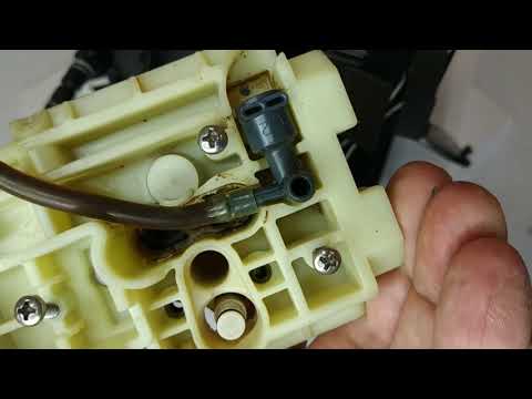 Видео: Кофемашина DeLonghi Magnifica S Cappuccino не варит кофе, не делает капучино.