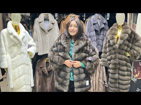 Видео: «ШУБЫ У РОМАНА» ❤️ЭФФЕКТНЫЕ ЯРКИЕ ❤️С ДОБАВОЧНЫМ МЕХОМ НОРКОВЫЕ ШУБЫ на Садоводе