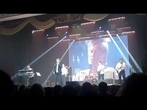 Видео: Алексей Глызин-,,Ещё минута".Музыка и стихи-Армандо Мансанеро.Русский текст-Регина Лисиц