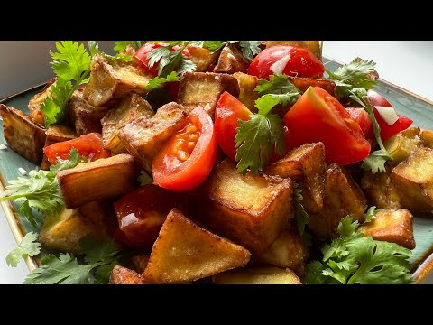 Видео: Обалденный  салат с хрустящими баклажанами. Быстрый вкусный салат. Салат с баклажанами.