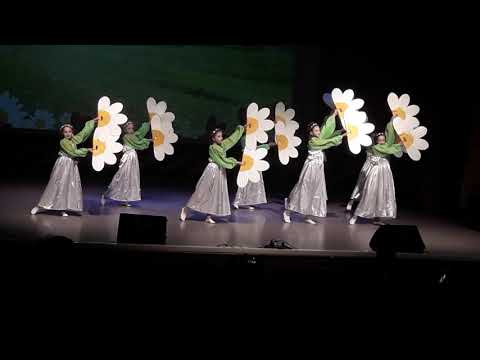 Видео: Ромашки/Танец "Ромашки"/Хоровод ромашек/воспитанники реабилитационного центра "Теремок"